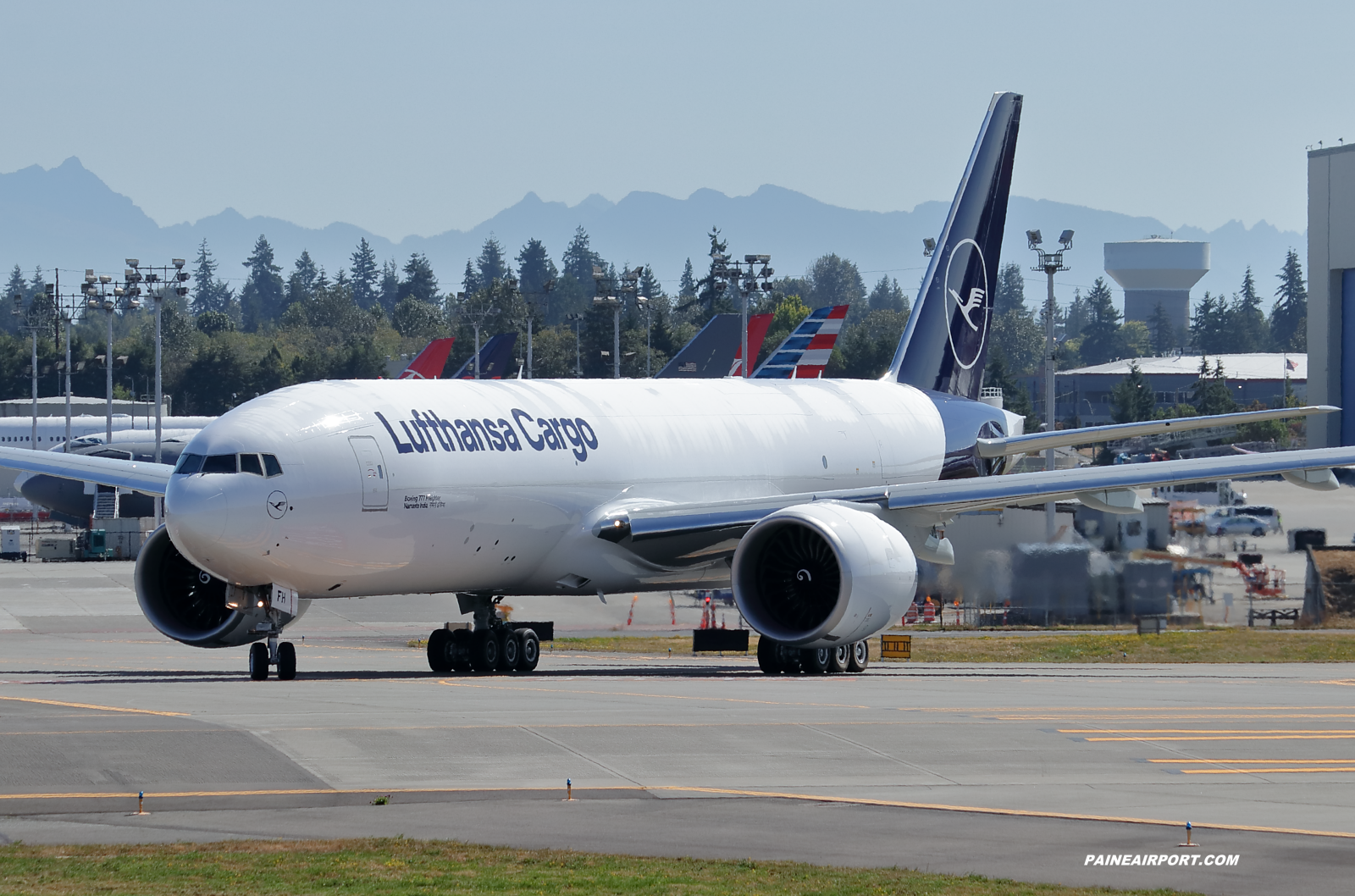 Lufthansa Cargo 777F D-ALFH at KPAE Paine Field