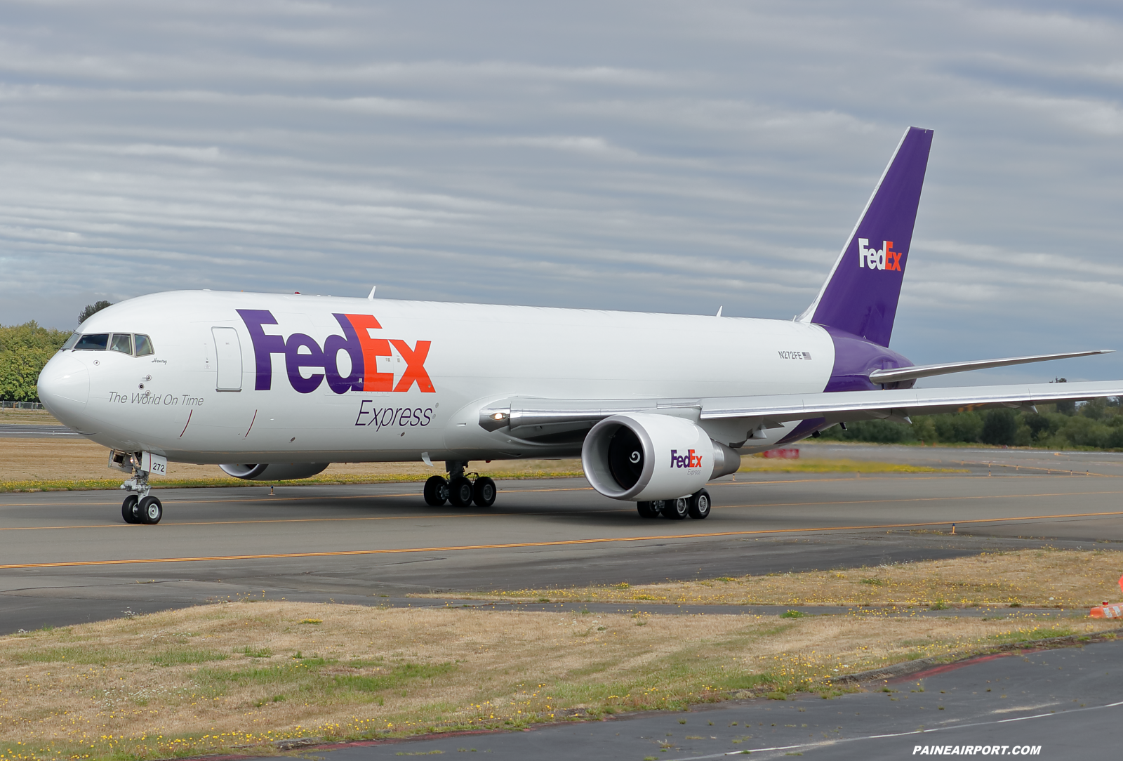 FedEx 767 N272FE at KPAE Paine Field