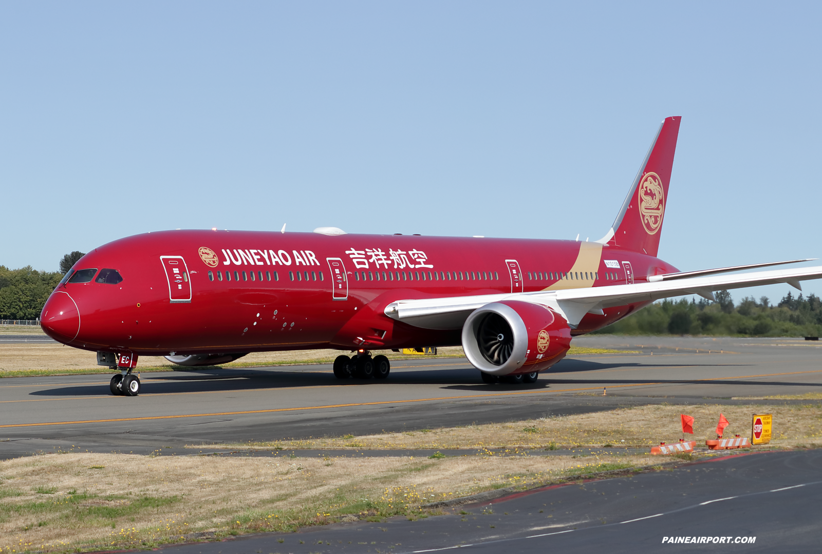 Juneyao 787-9 B-20EC at KPAE Paine