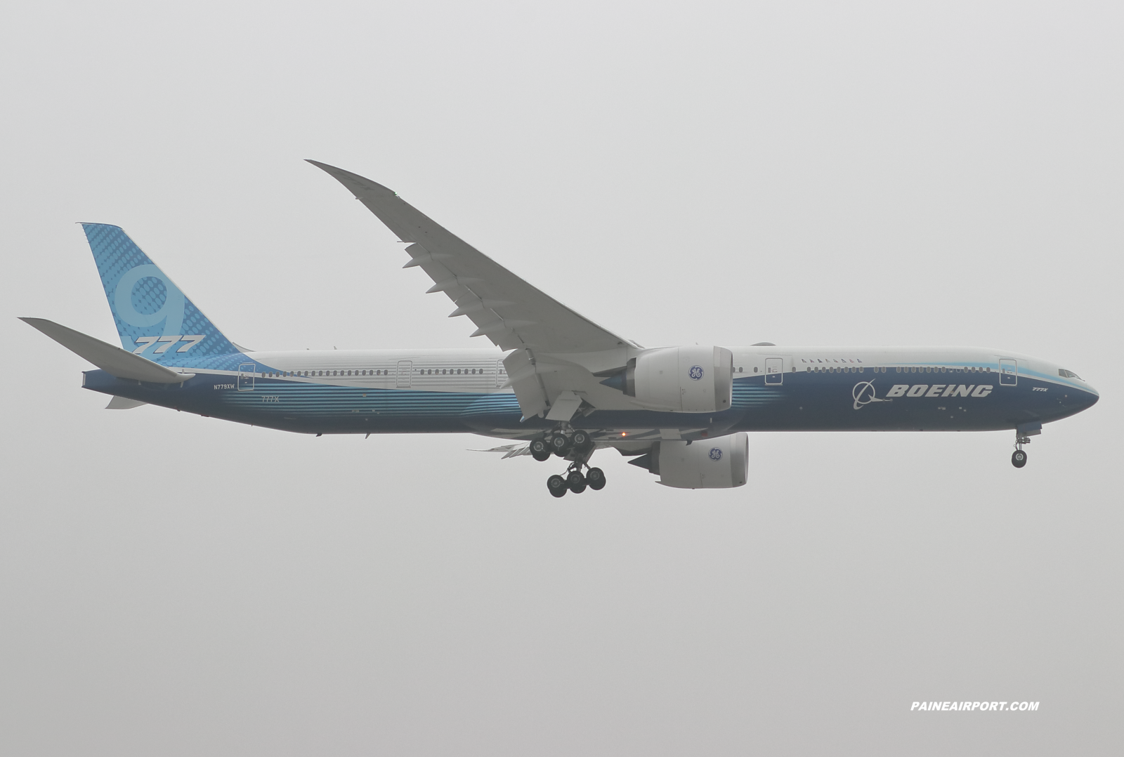 N779XW at KPAE Paine Field