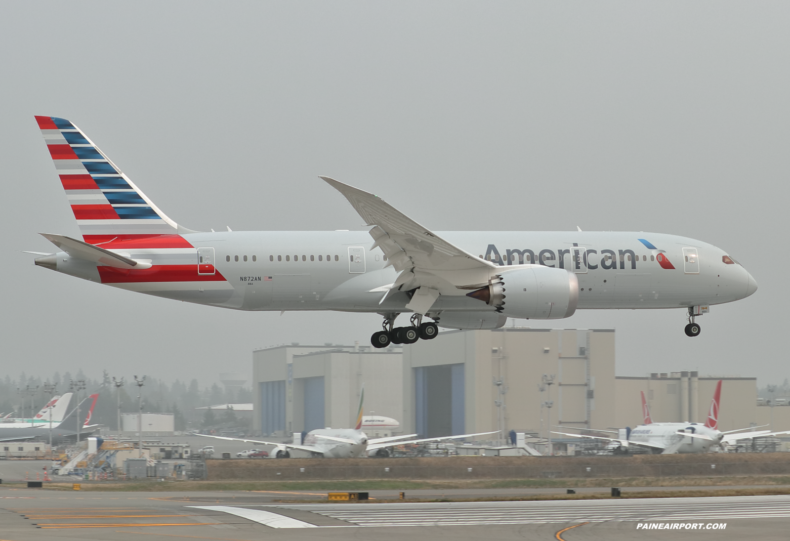 American Airlines 787-8 N872AN at KPAE Paine Field