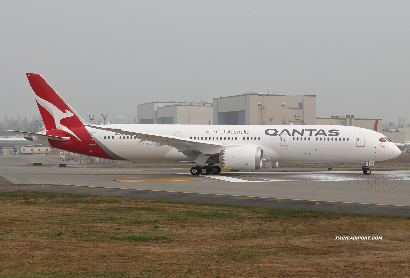 Qantas 787-9 VH-ZNM at KPAE Paine Field
