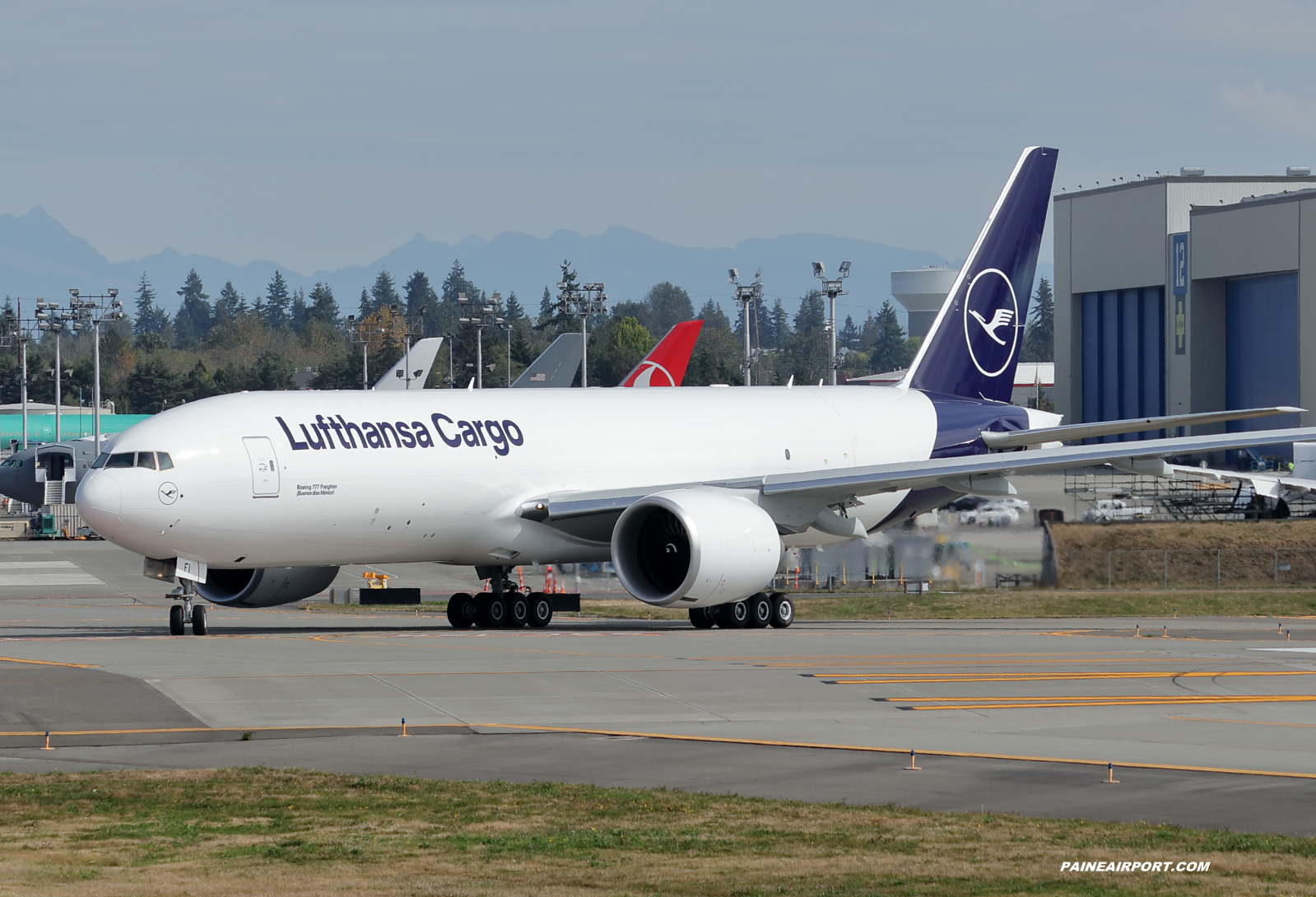 Lufthansa Cargo 777F D-ALFI at KPAE Paine Field