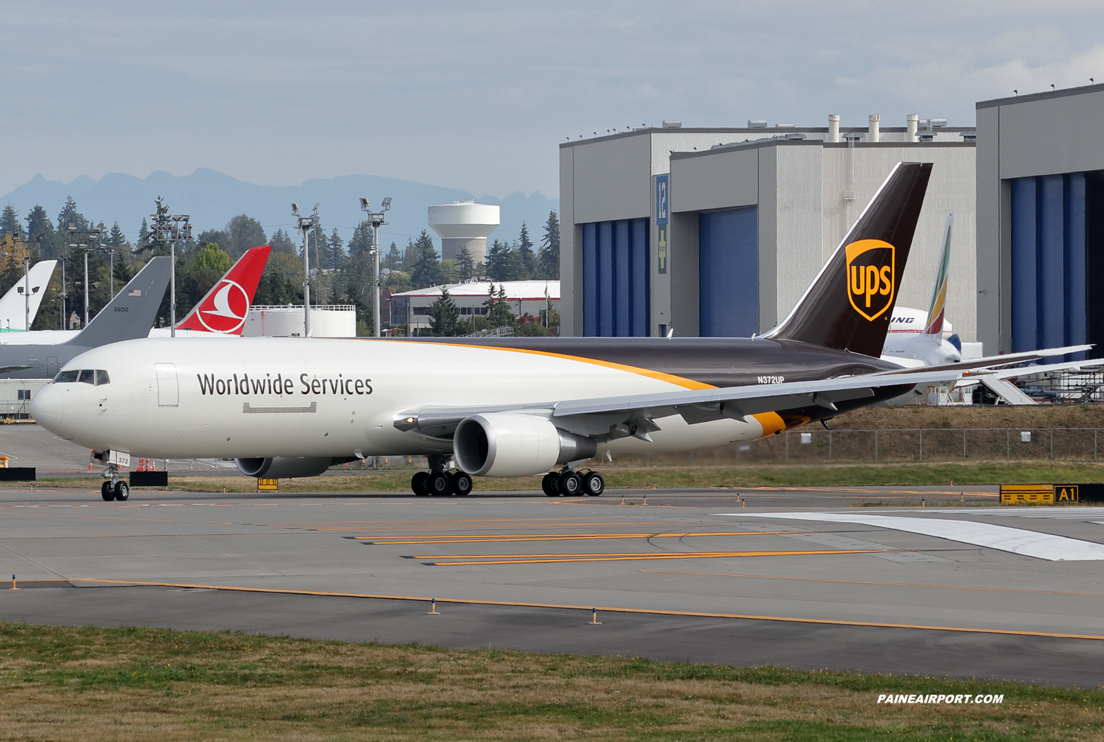 UPS 767 N372UP at KPAE Paine Field