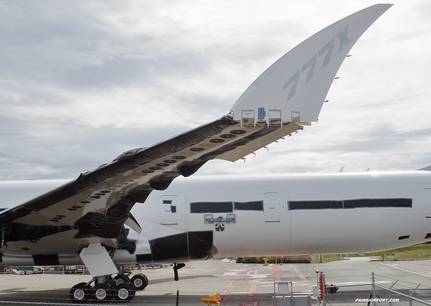 777-9 WH006 at KPAE Paine Field