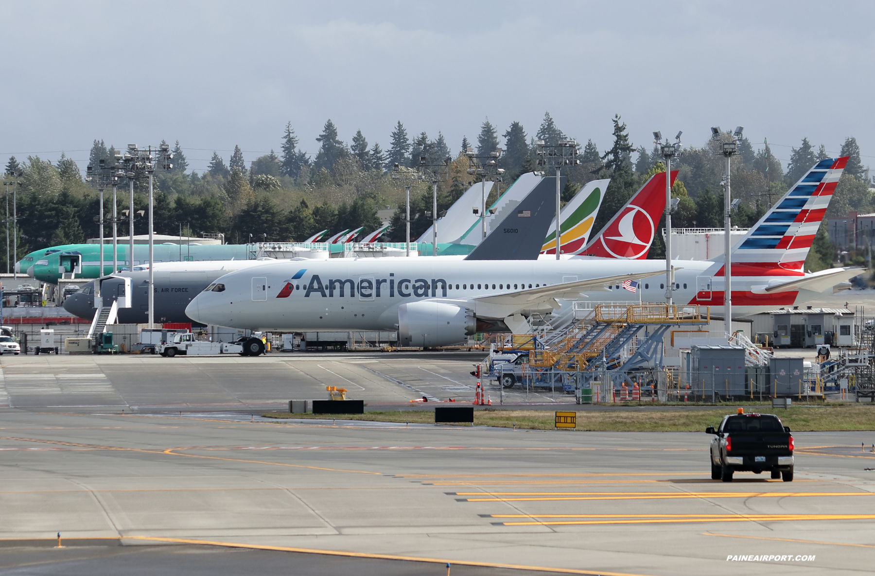 American Airlines 787-8 N873BB at KPAE Paine Field