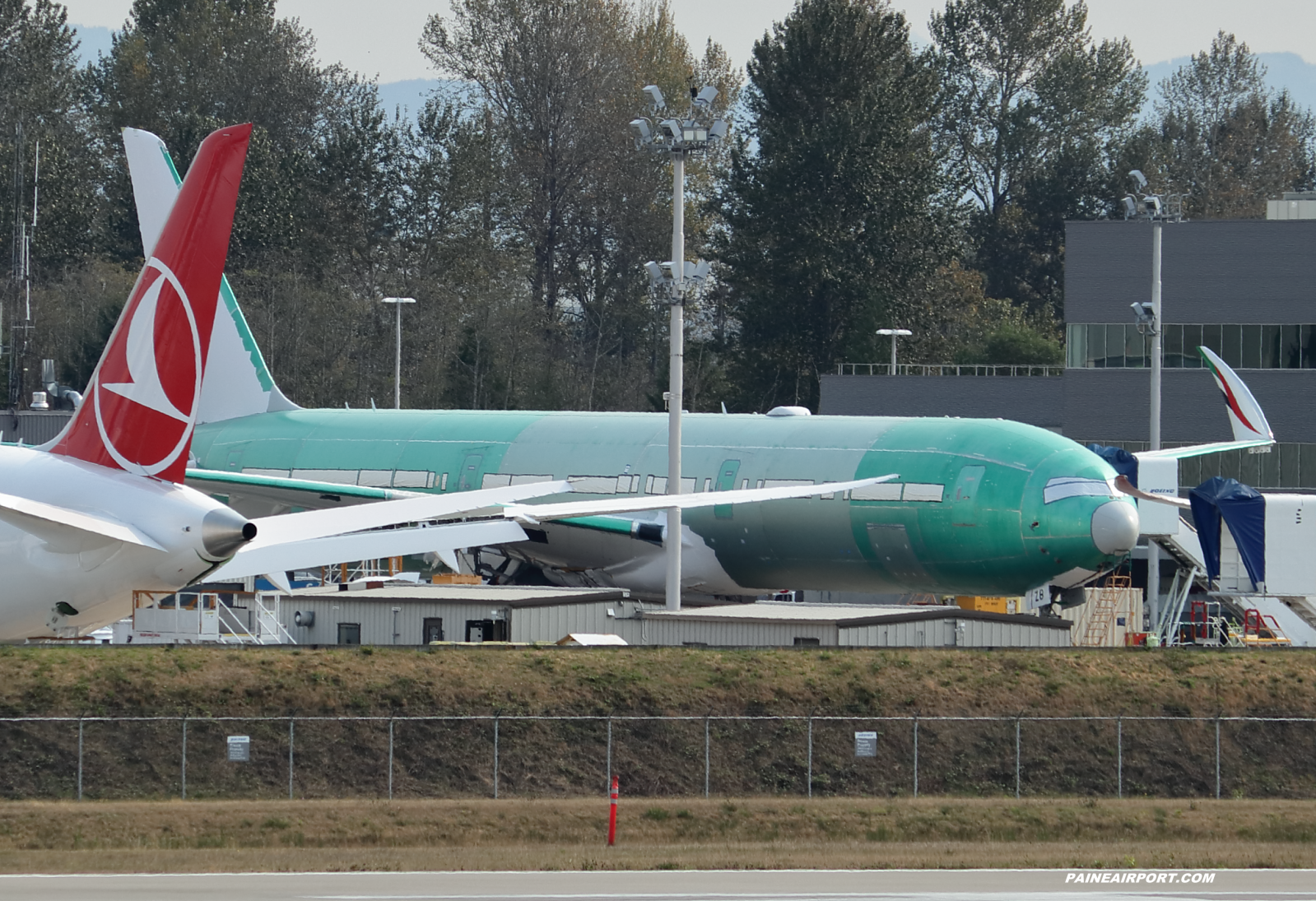 Emirates 777-9 at KPAE Paine Field