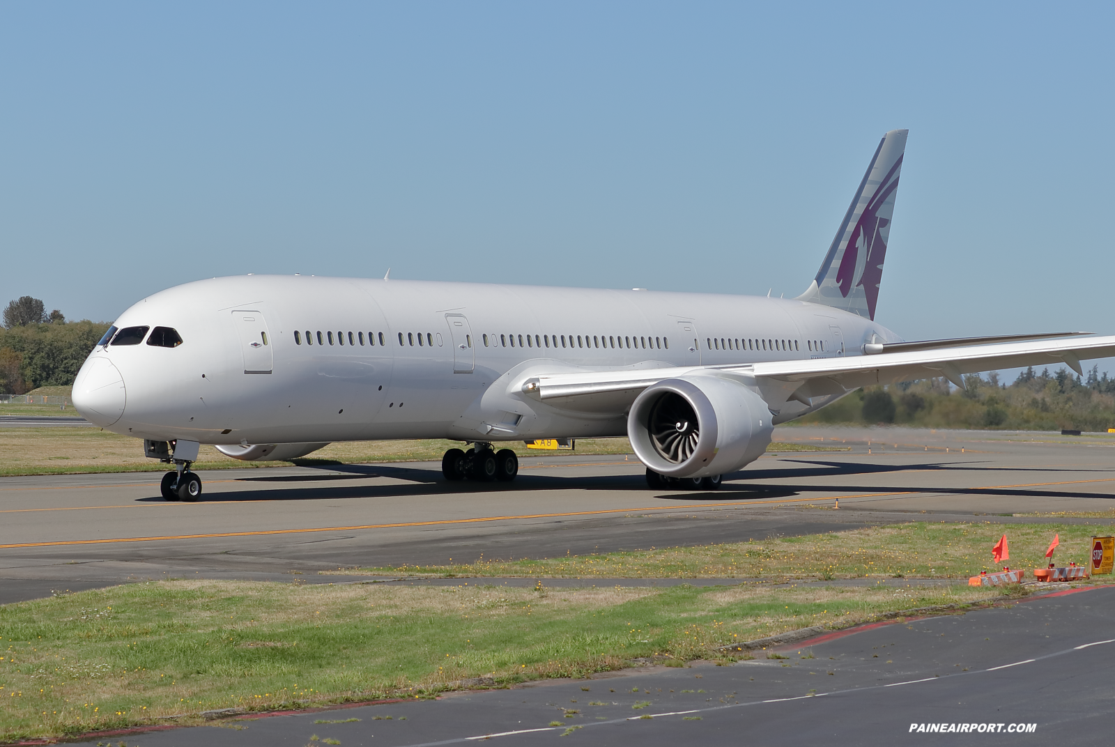 Qatar Airways 787-9 line 1041 at KPAE Paine Field