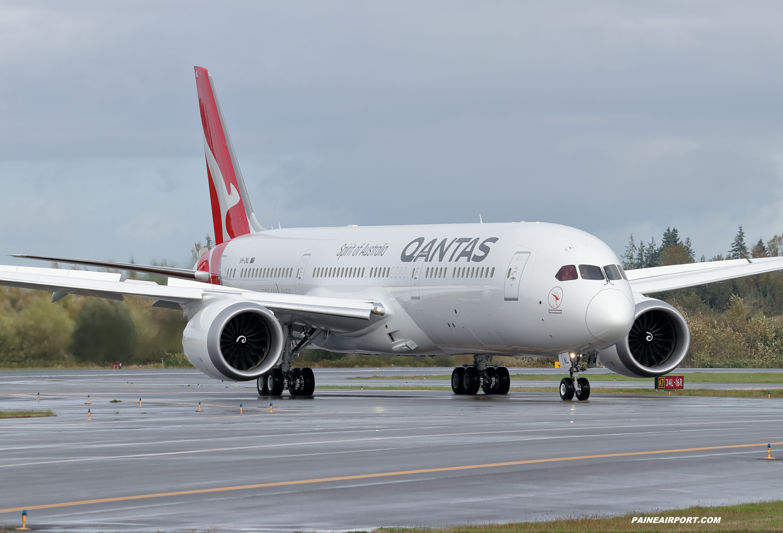 Qantas 787-9 VH-ZNL at KPAE Paine Field
