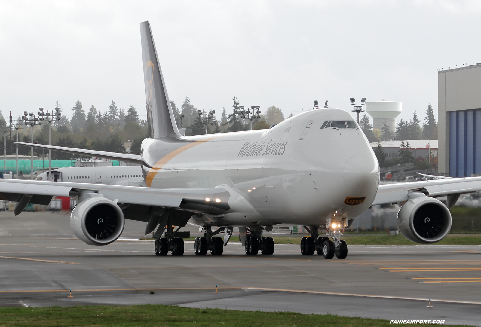 UPS 747-8F N623UP at KPAE Paine Field