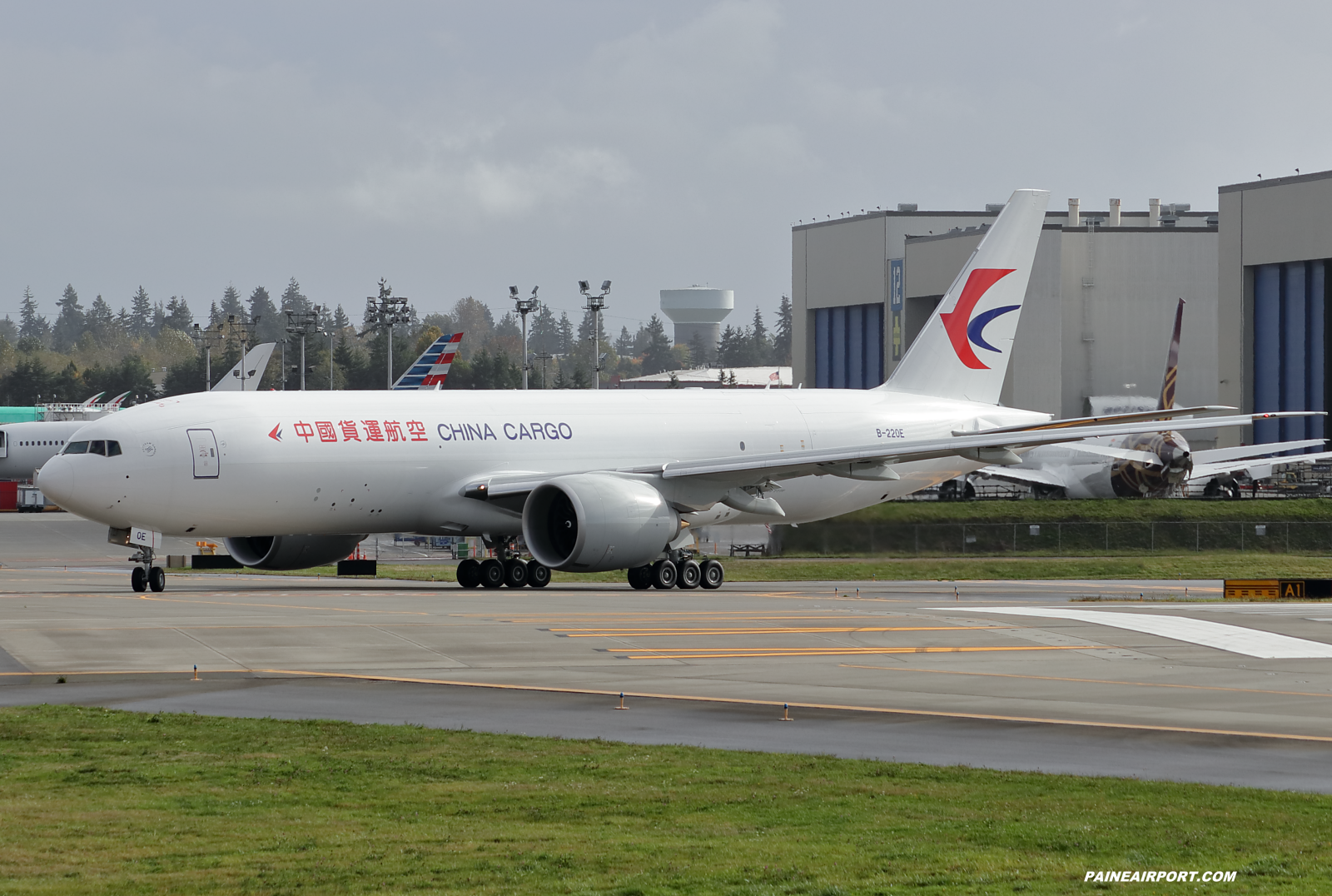 China Cargo 777F B-220E at KPAE Paine Field