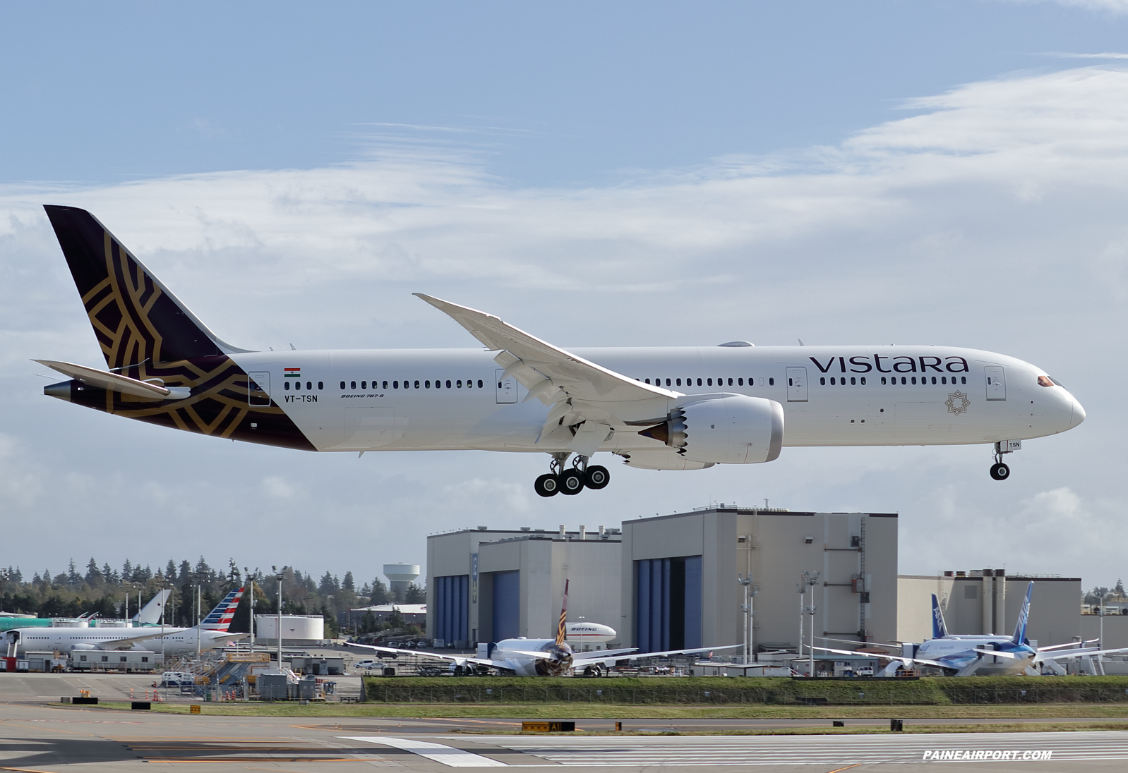 Vistara 787-9 VT-TSN at KPAE Paine Field