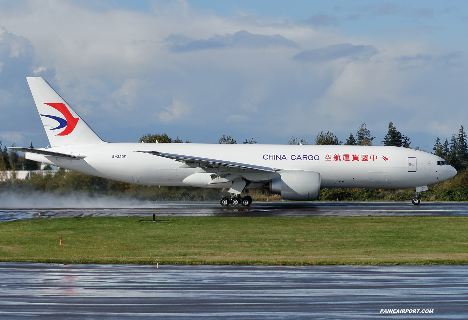 China Cargo 777F B-220F at KPAE Paine Field