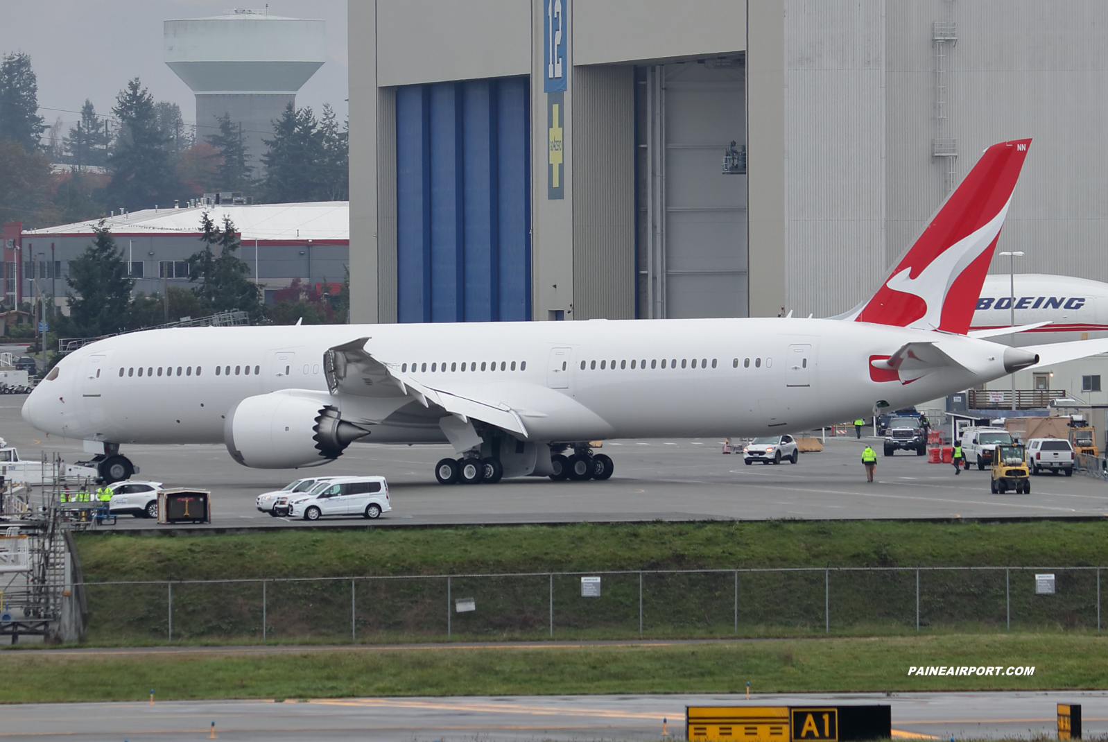 Qantas 787-9 VH-ZNN at KPAE Paine Field 