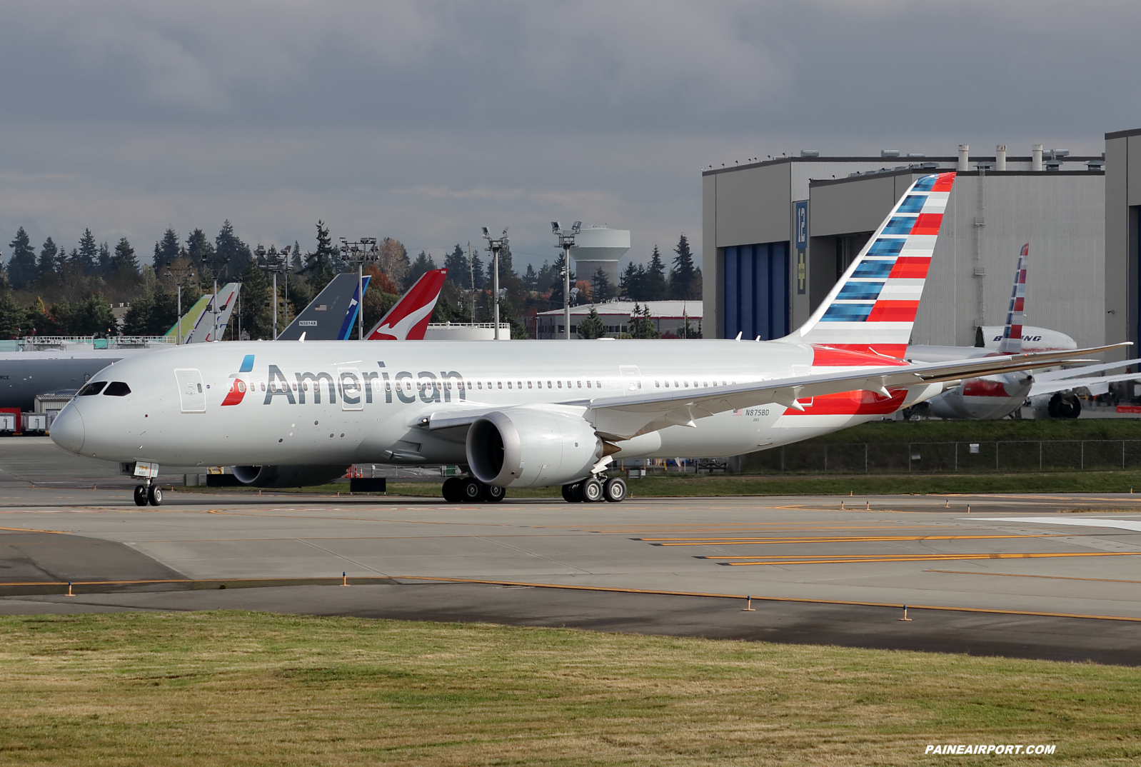 American Airlines 787-8 N875BD at KPAE Paine Field