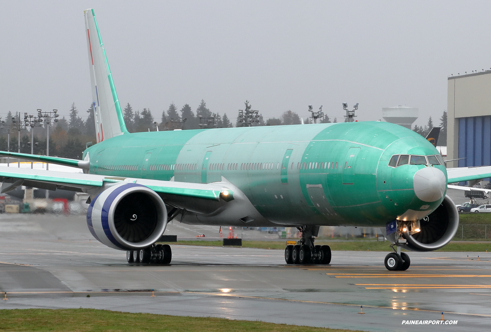 British Airways 777 G-STBO at KPAE Paine Field