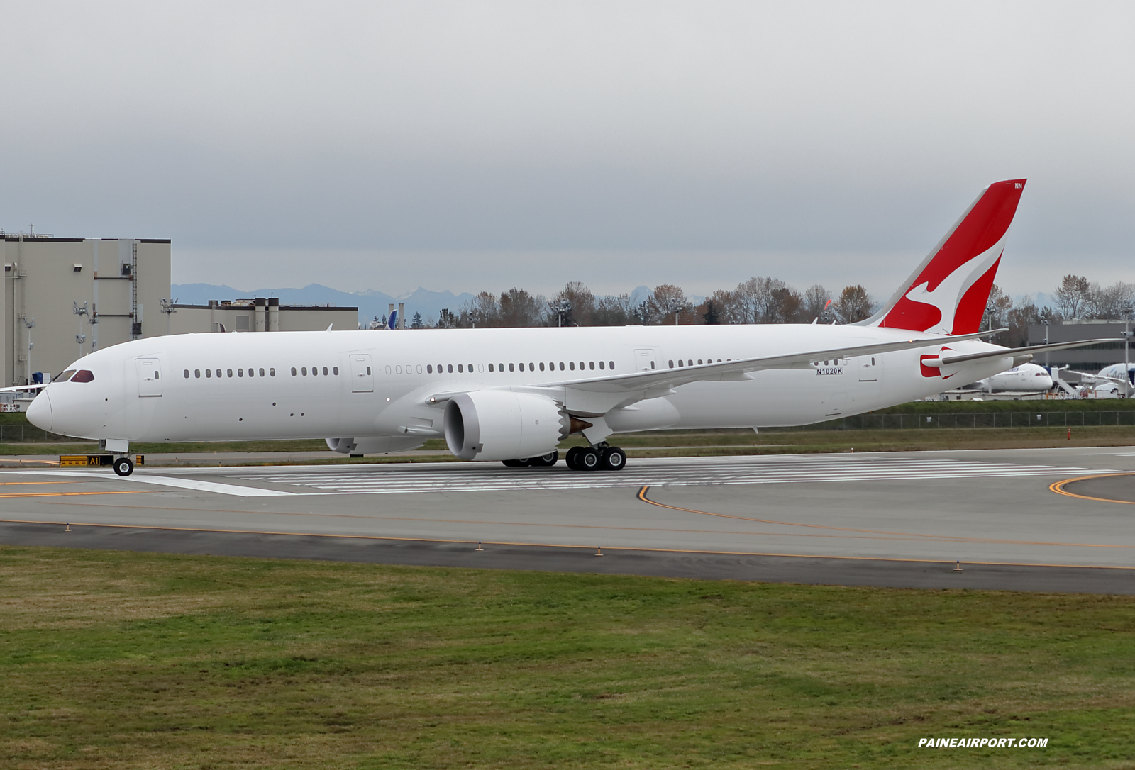 Qantas 787-9 VH-ZNN at KPAE Paine Field