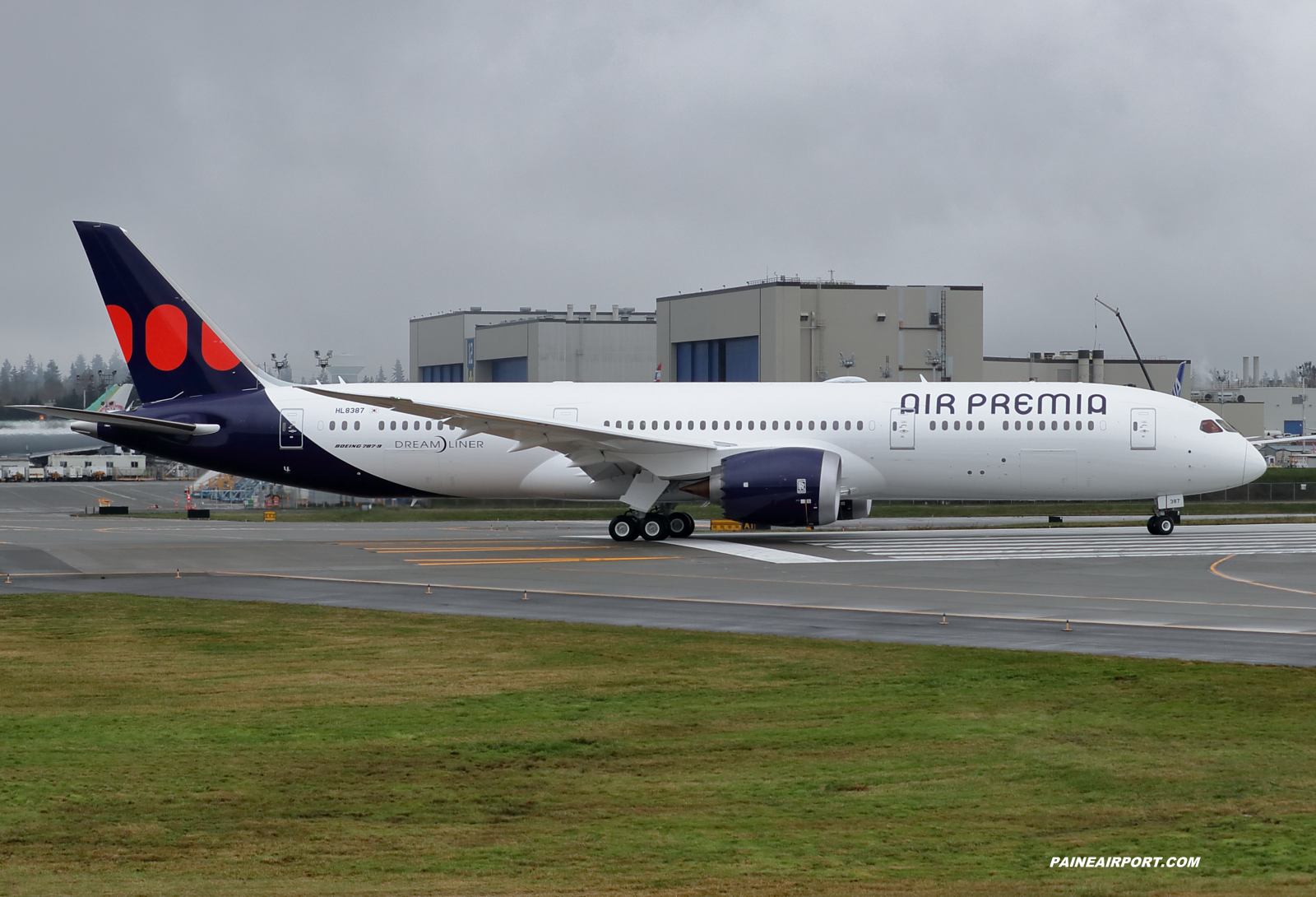 Air Premia 787-9 HL8387 at KPAE Paine Field