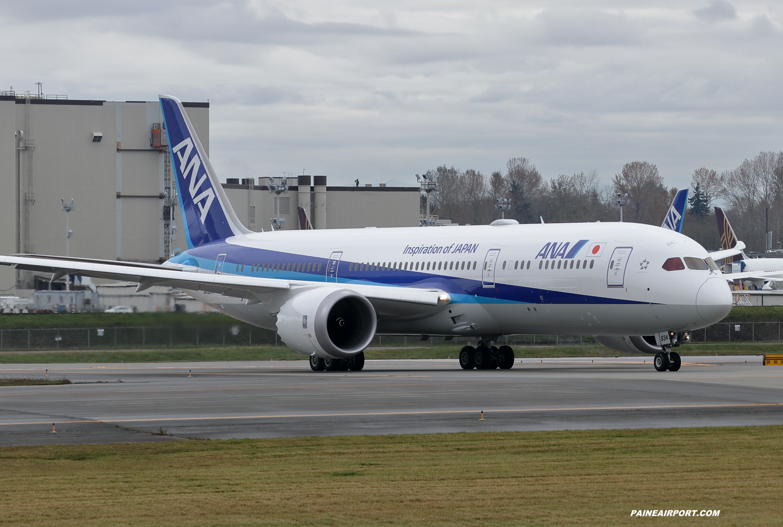 ANA 787-9 JA934A at KPAE Paine Field