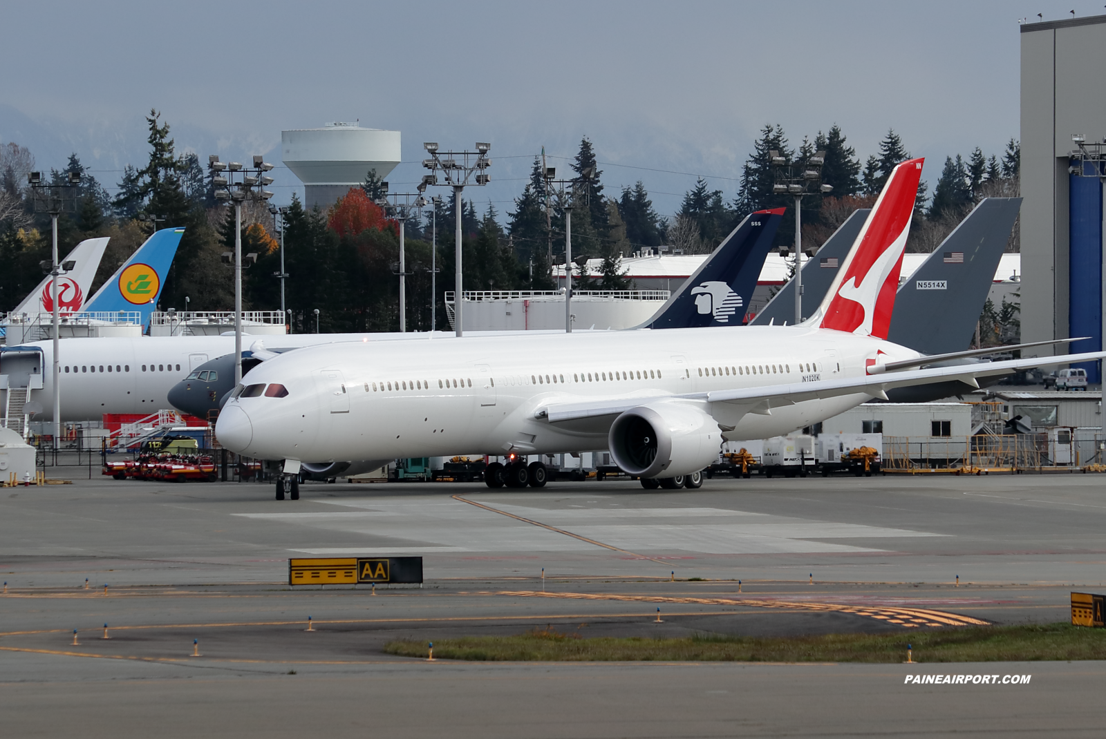 Qantas 787-9 VH-ZNN at KPAE Paine Field