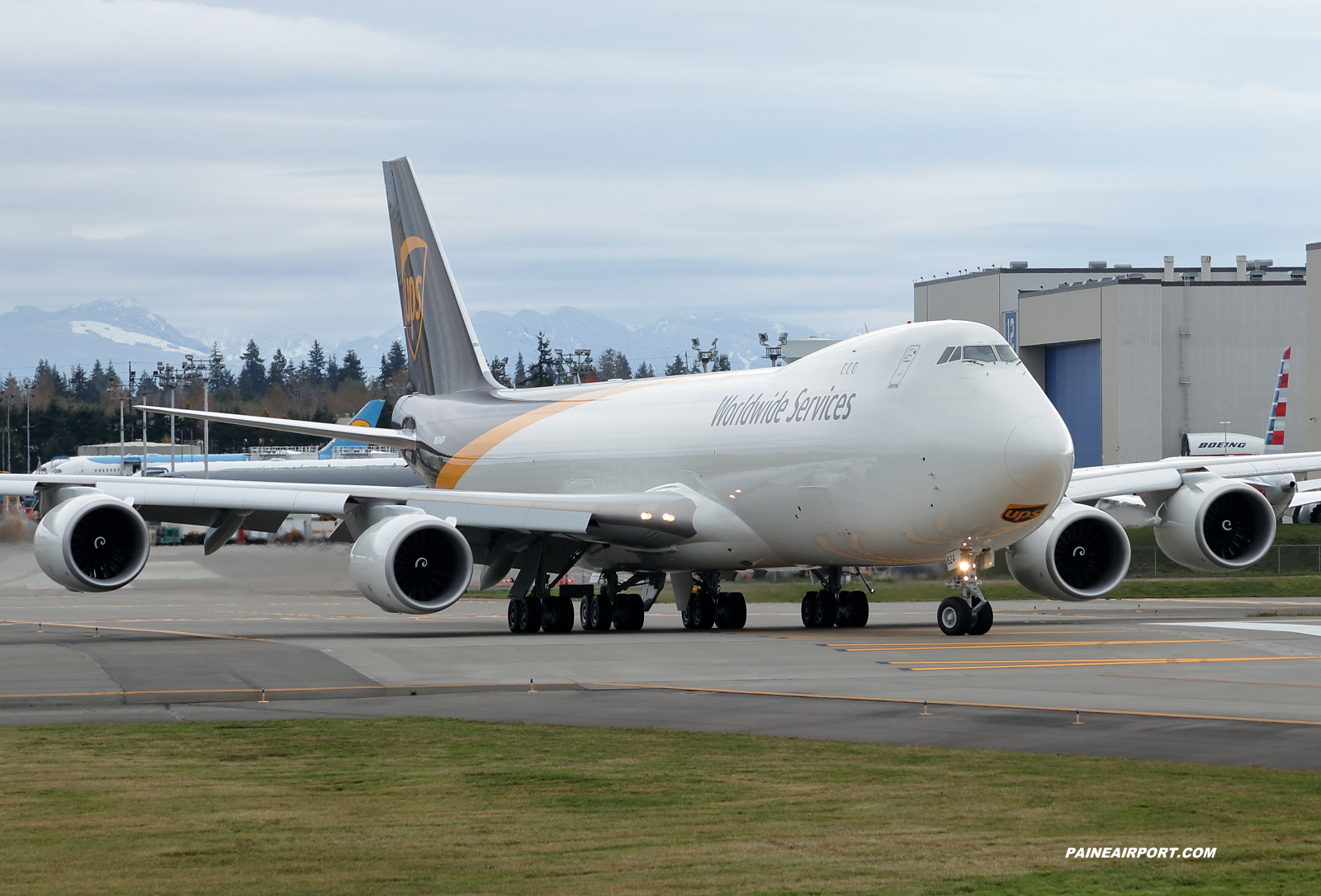 UPS 747-8F N624UP at KPAE Paine Field 