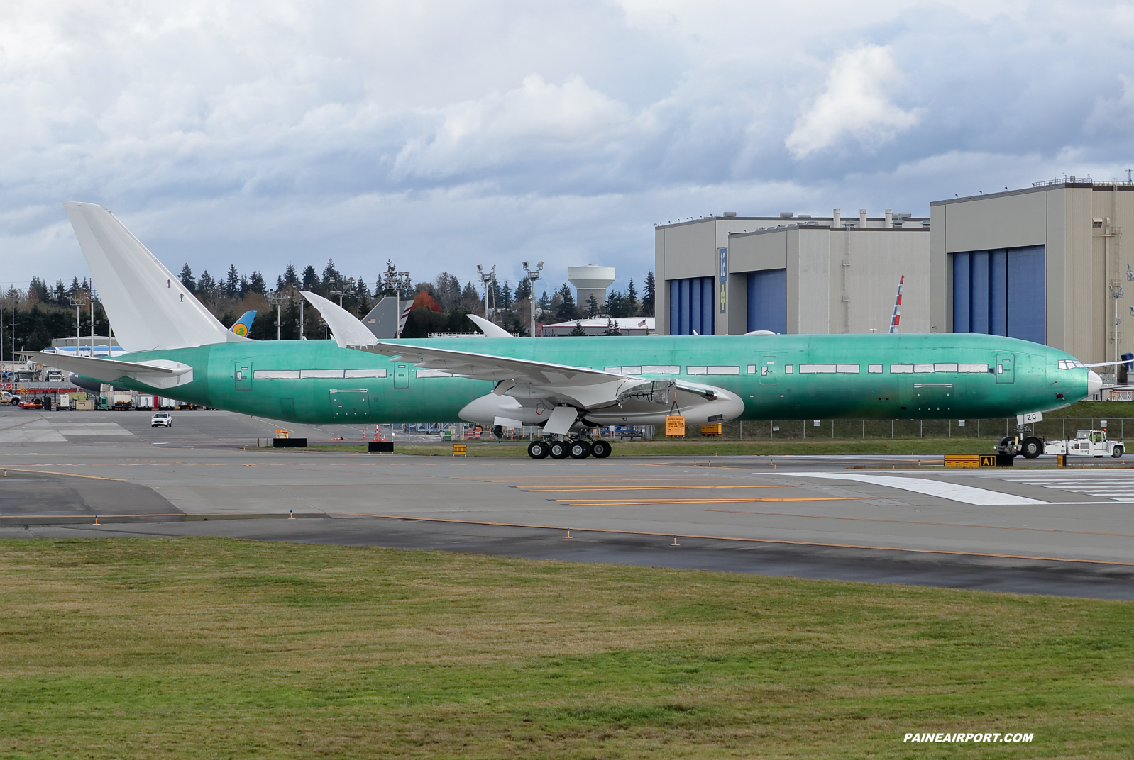 Emirates 777-9 A6-EZQ at KPAE Paine Field