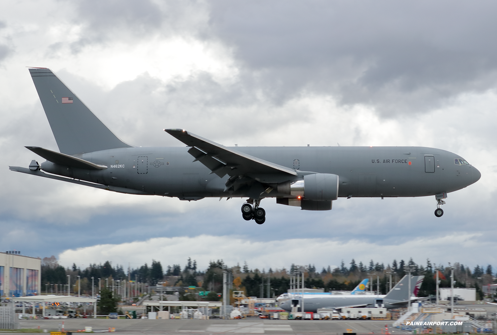 KC-46A N462KC at KPAE Paine Field