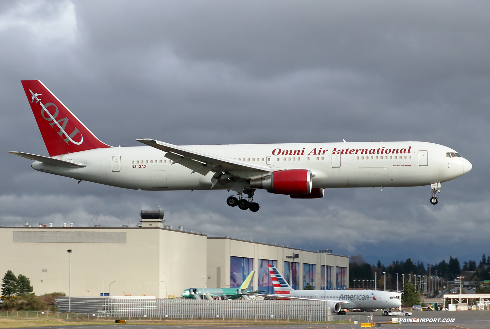 Omni Air 767 N342AX at KPAE Paine Field 