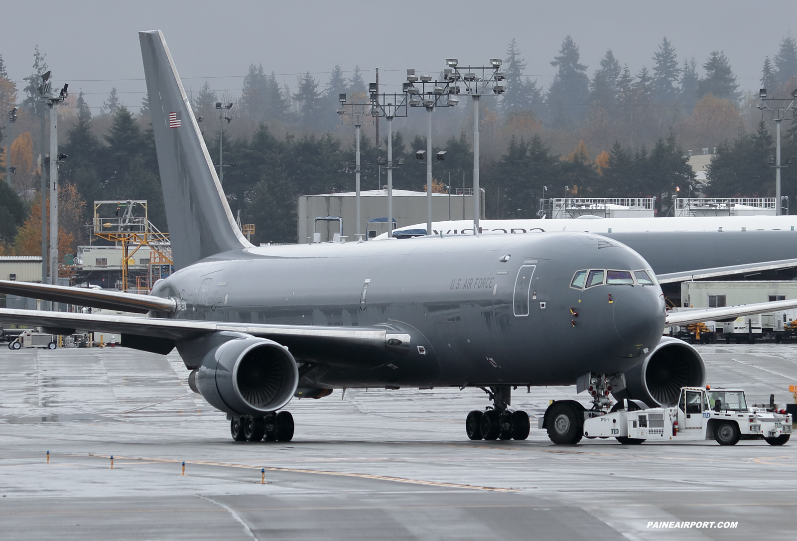 KC-46A N842BA at KPAE Paine Field