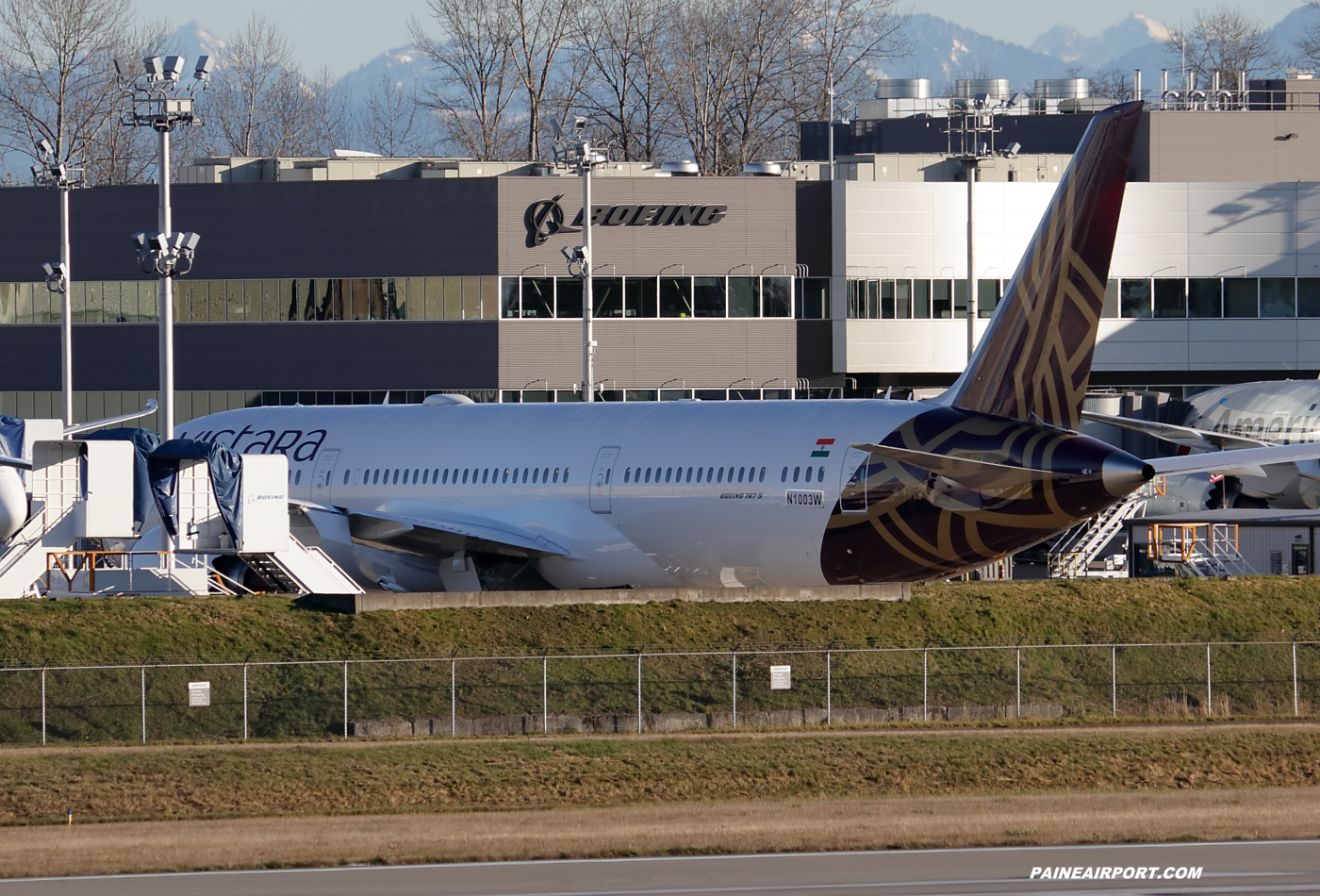 Vistara 787-9 VT-TSN at KPAE Paine Field