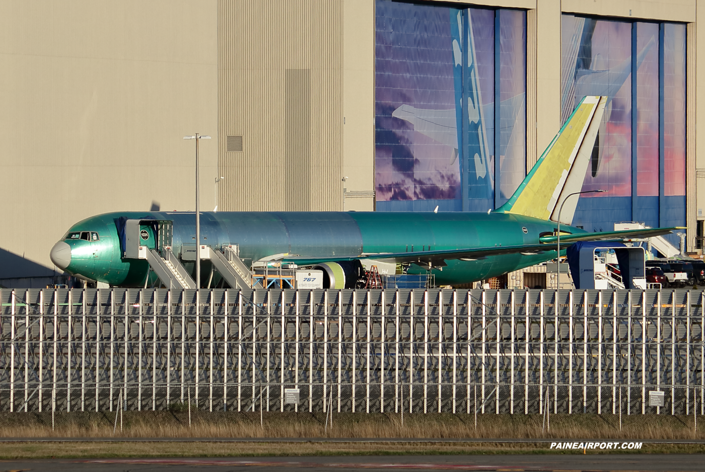 UPS 767 at KPAE Paine Field