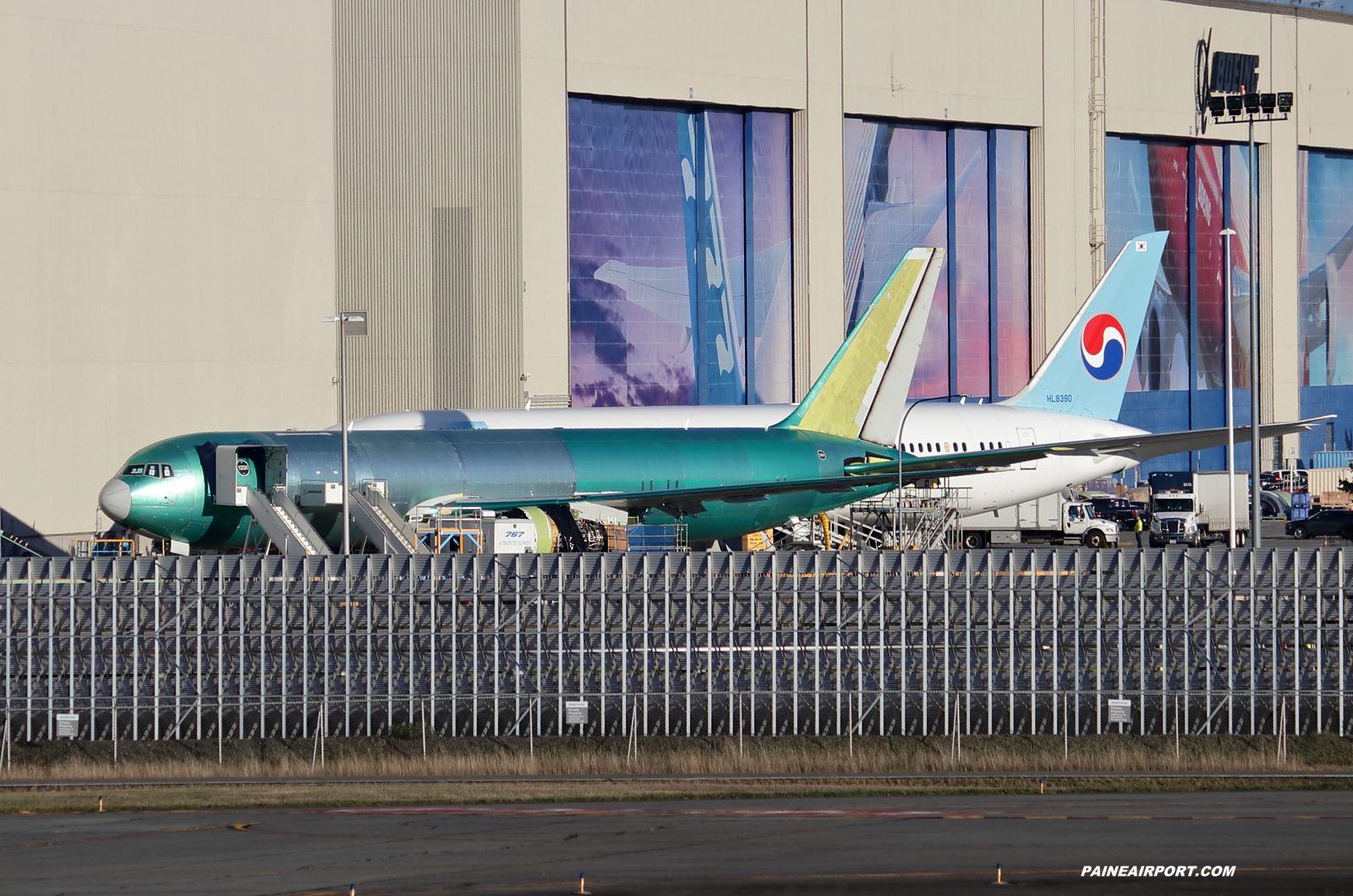 Korean Air 787-9 HL8390 at KPAE Paine