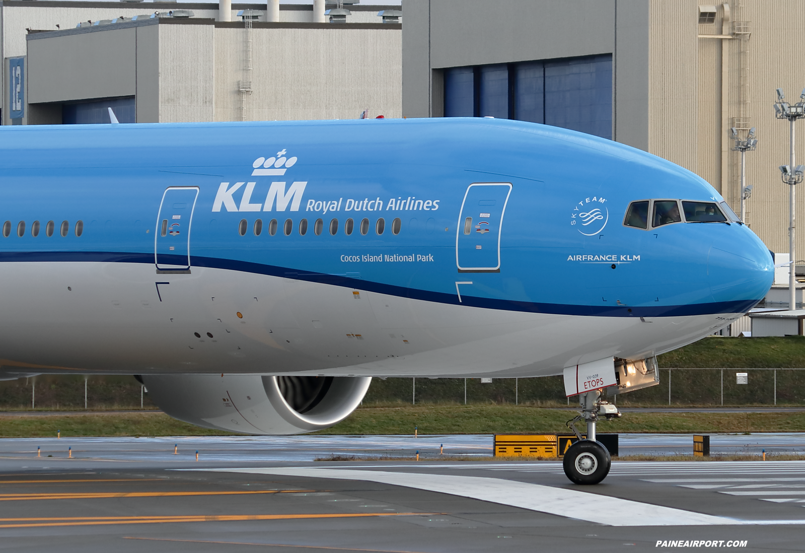 KLM 777 PH-BVV at KPAE Paine Field