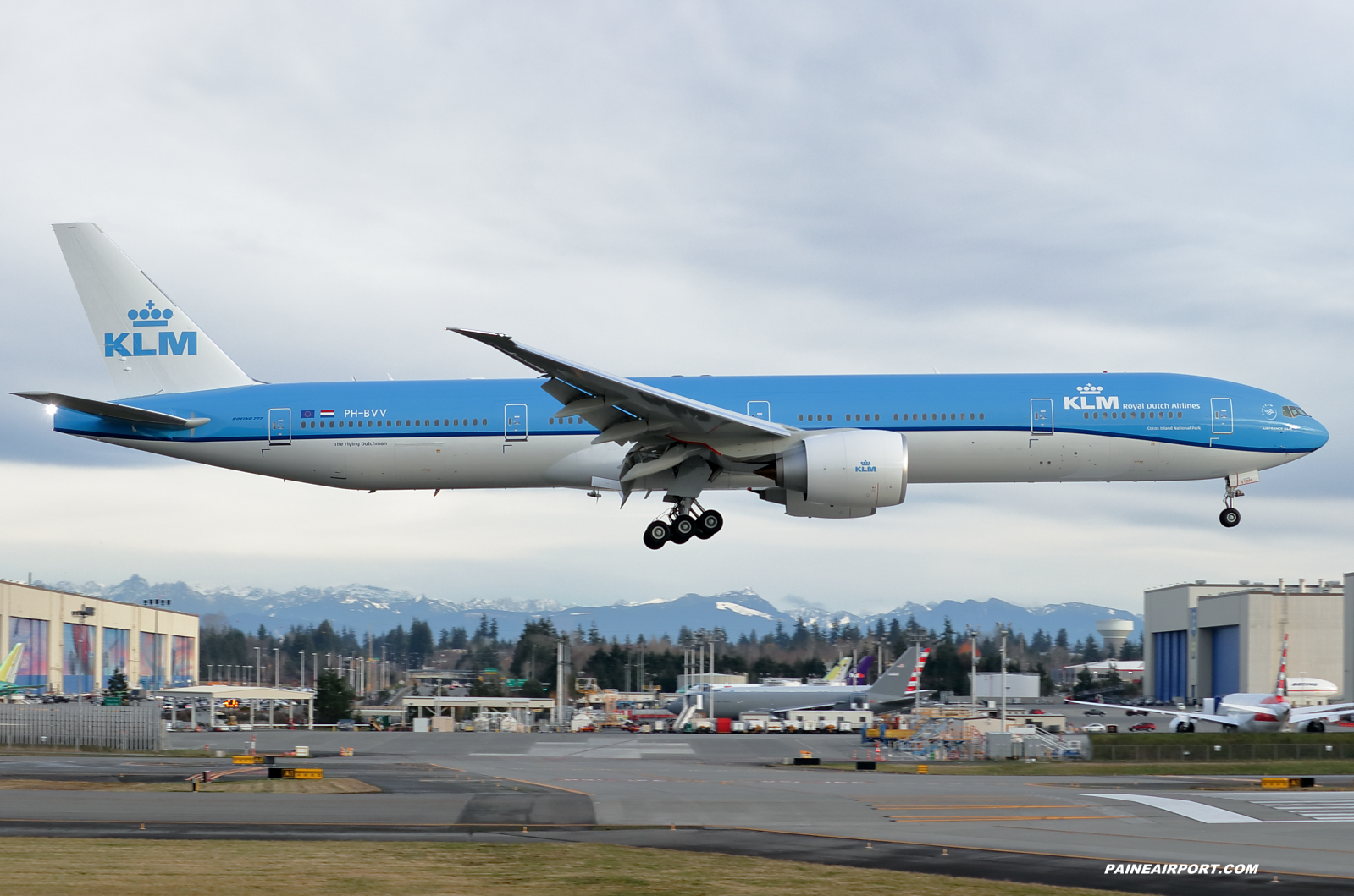 KLM 777 PH-BVV at KPAE Paine Field