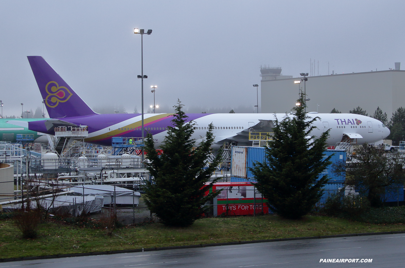 Thai Airways 777 HS-TTA at KPAE Paine Field