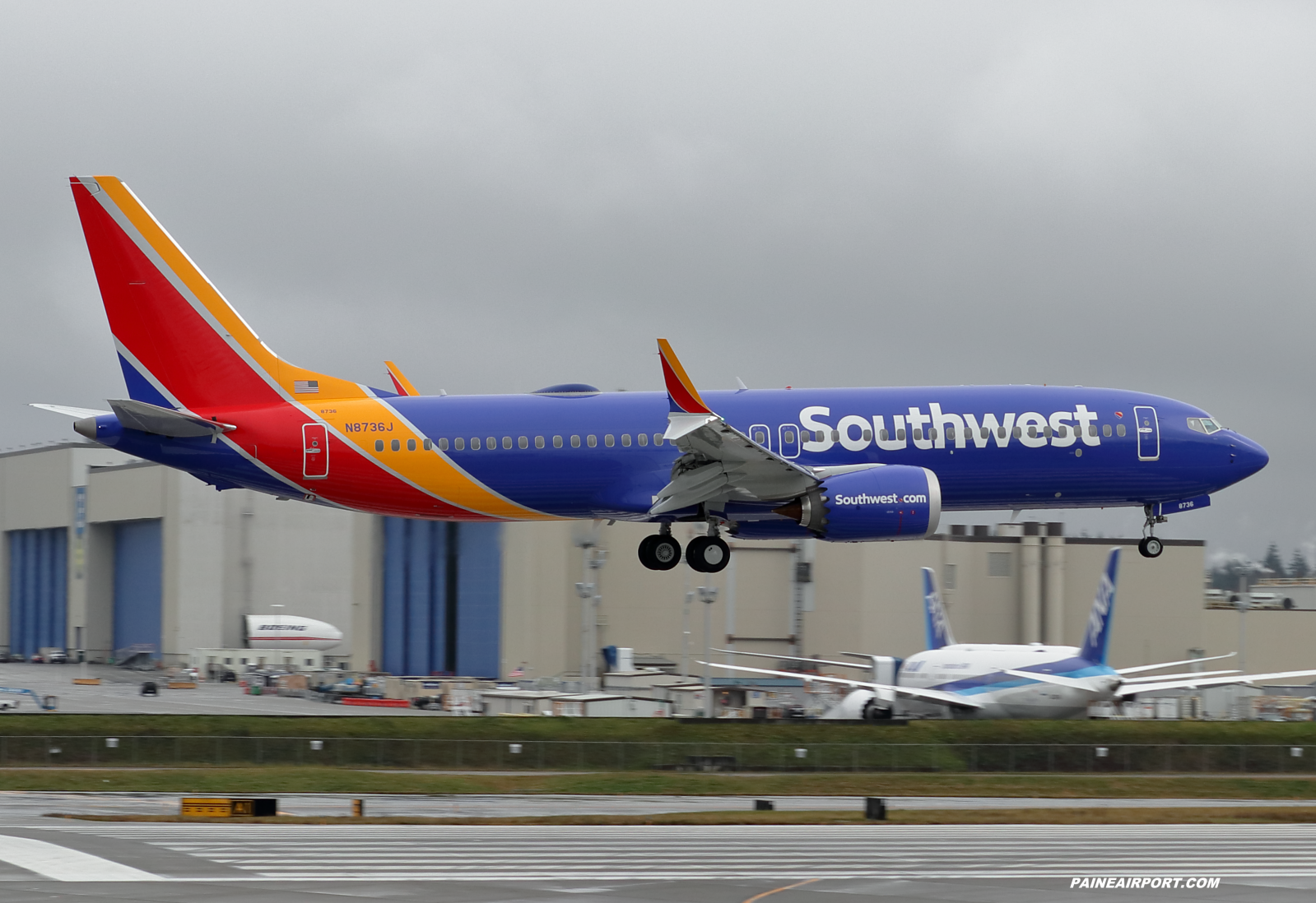 Southwest Airlines 737 N8736J at KPAE Paine Field