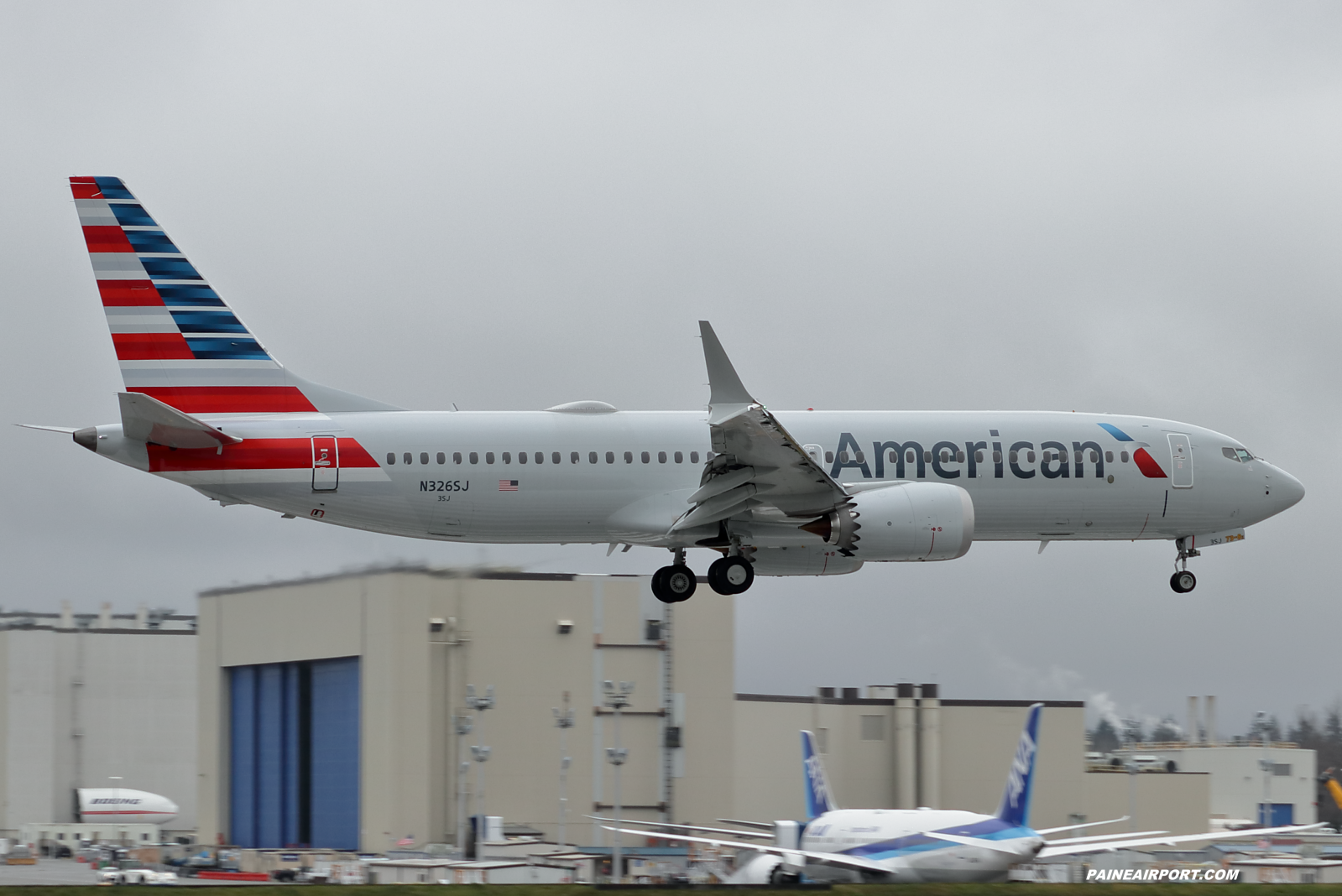 American Airlines 737 N3265J at KPAE Paine Field