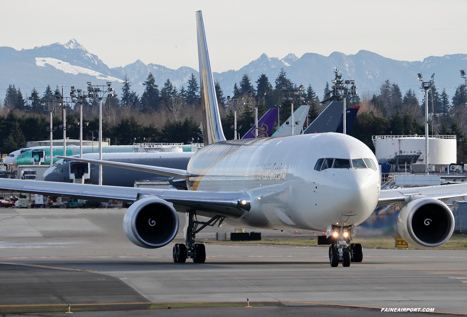 UPS 767 N374UP at KPAE Paine Field