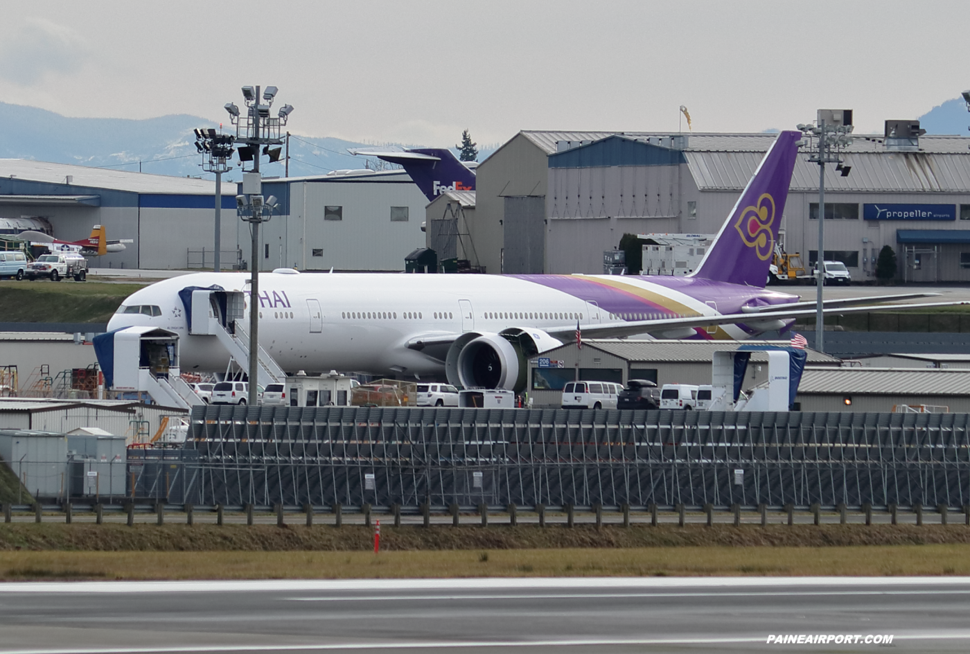 Thai Airways 777 HS-TTA at KPAE Paine Field