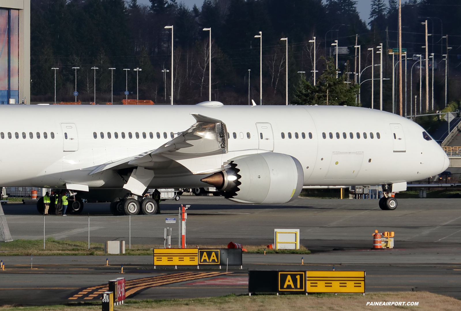 Aeromexico 787-9 XA-RRR at KPAE Paine Field