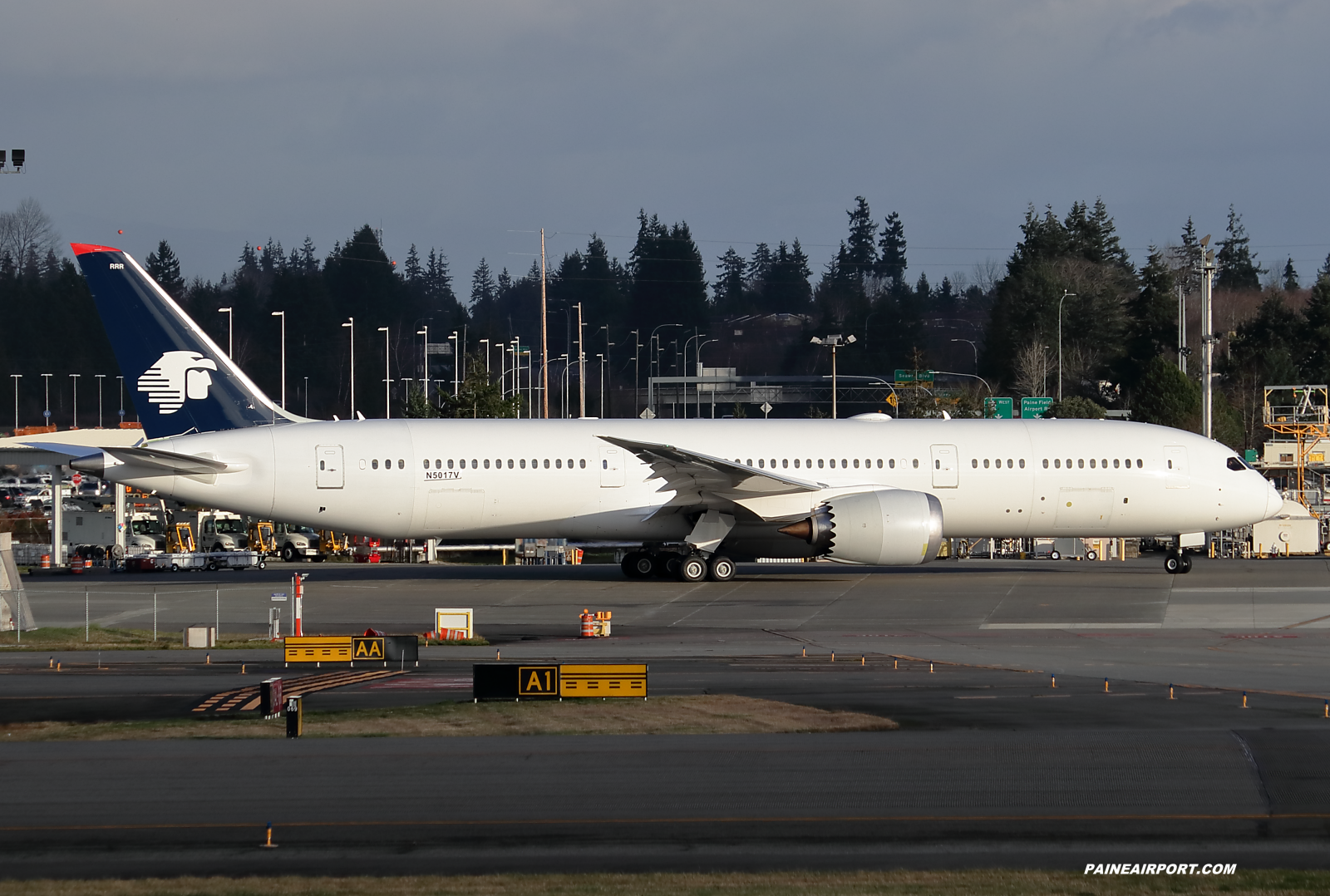 Aeromexico 787-9 XA-RRR at KPAE Paine Field