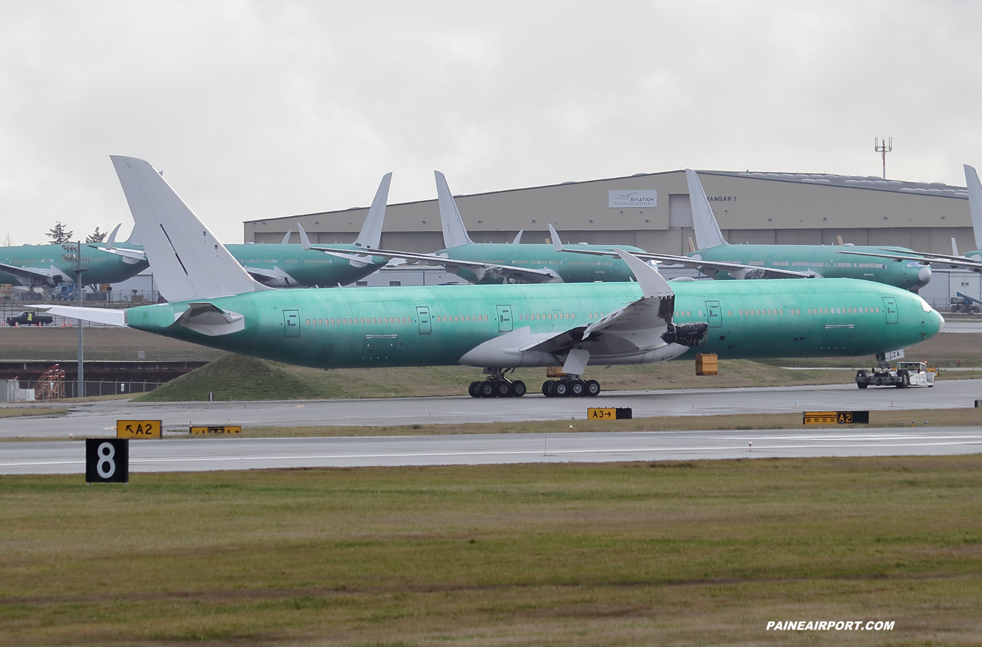 Emirates 777-9 at KPAE Paine Field