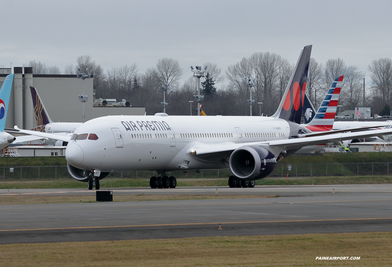 Air Premia 787-9 HL8387 at KPAE Paine Field