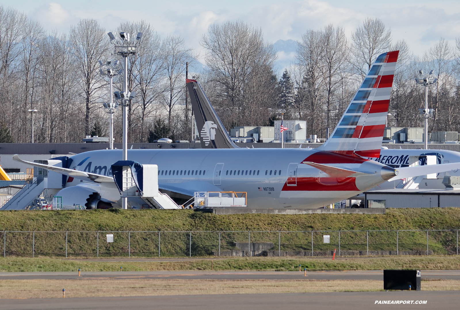 American Airlines 787-8 N873BB at KPAE Paine Field