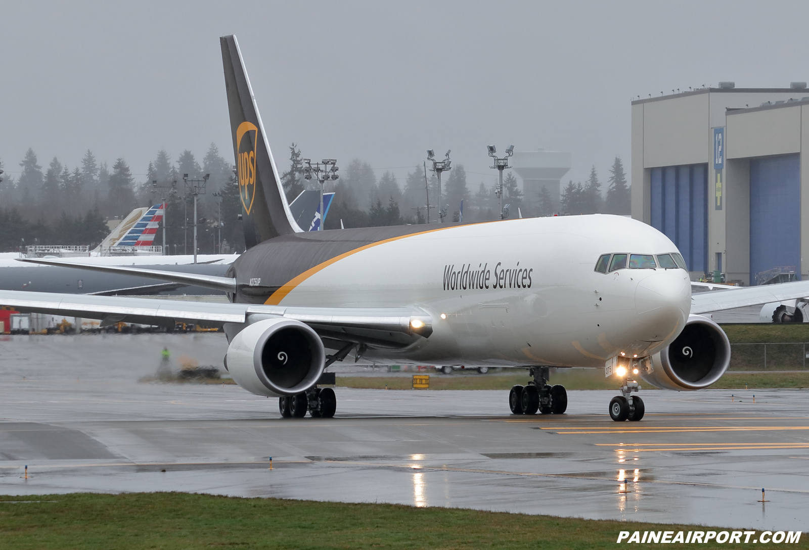 UPS 767 N375UP at KPAE Paine Field