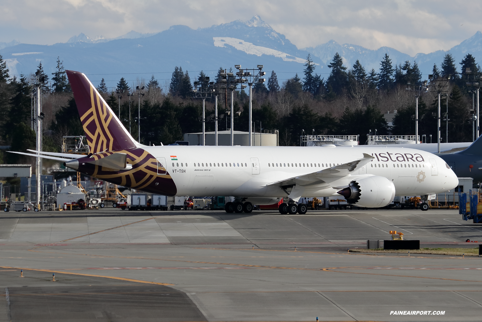 Vistara 787-9 VT-TSH at KPAE Paine Field