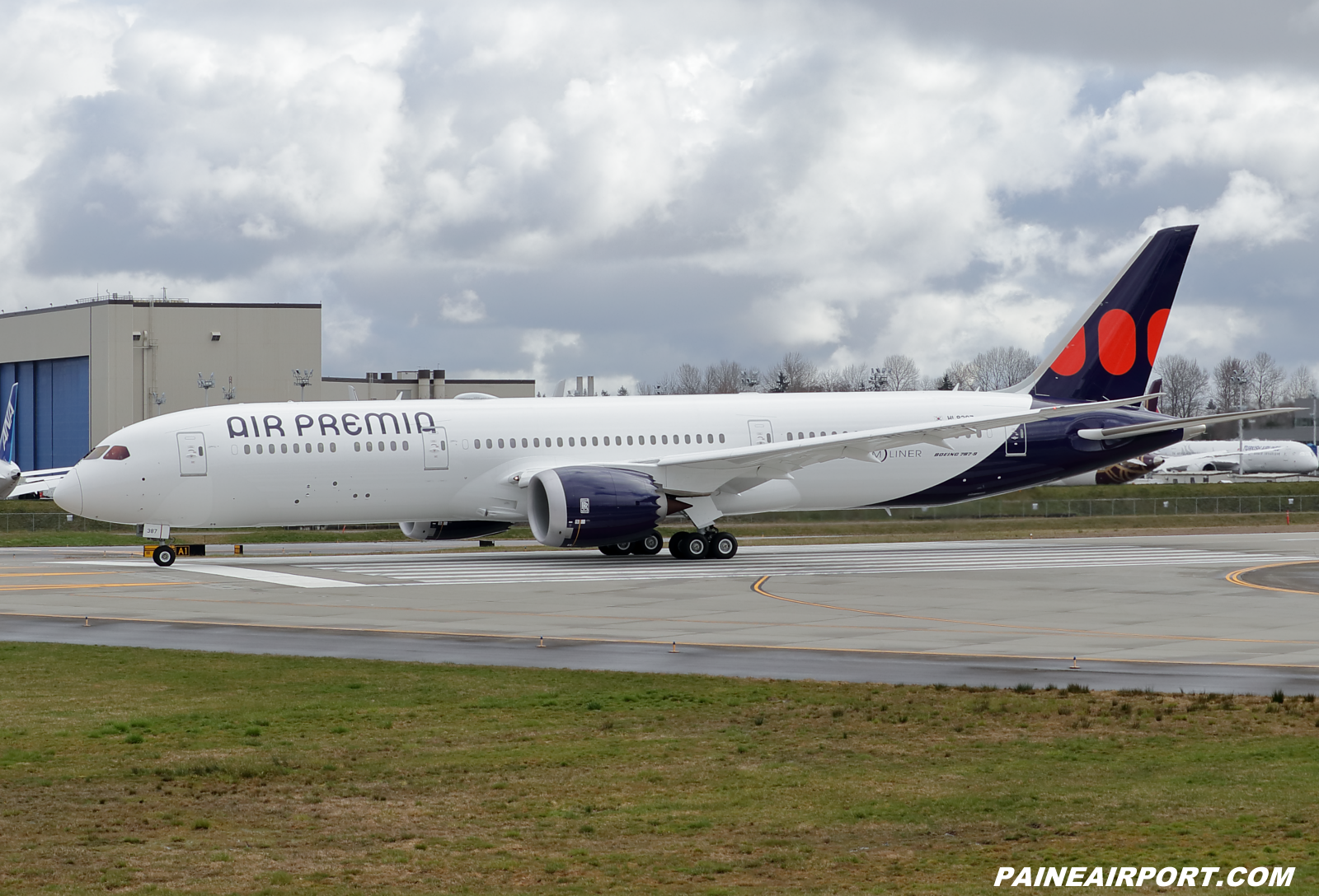 Air Premia 787-9 HL8387 at KPAE Paine Field