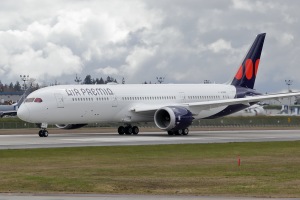 HL8387 at KPAE Paine Field