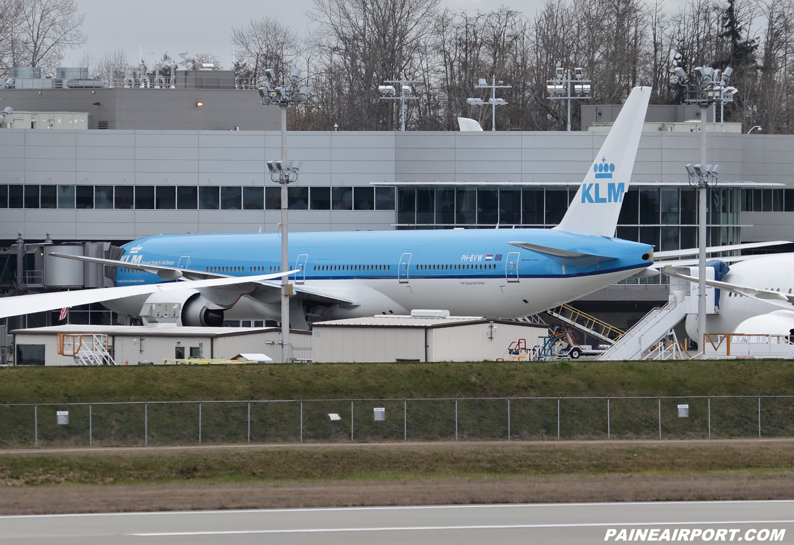 KLM 777 PH-BVW at KPAE Paine Field