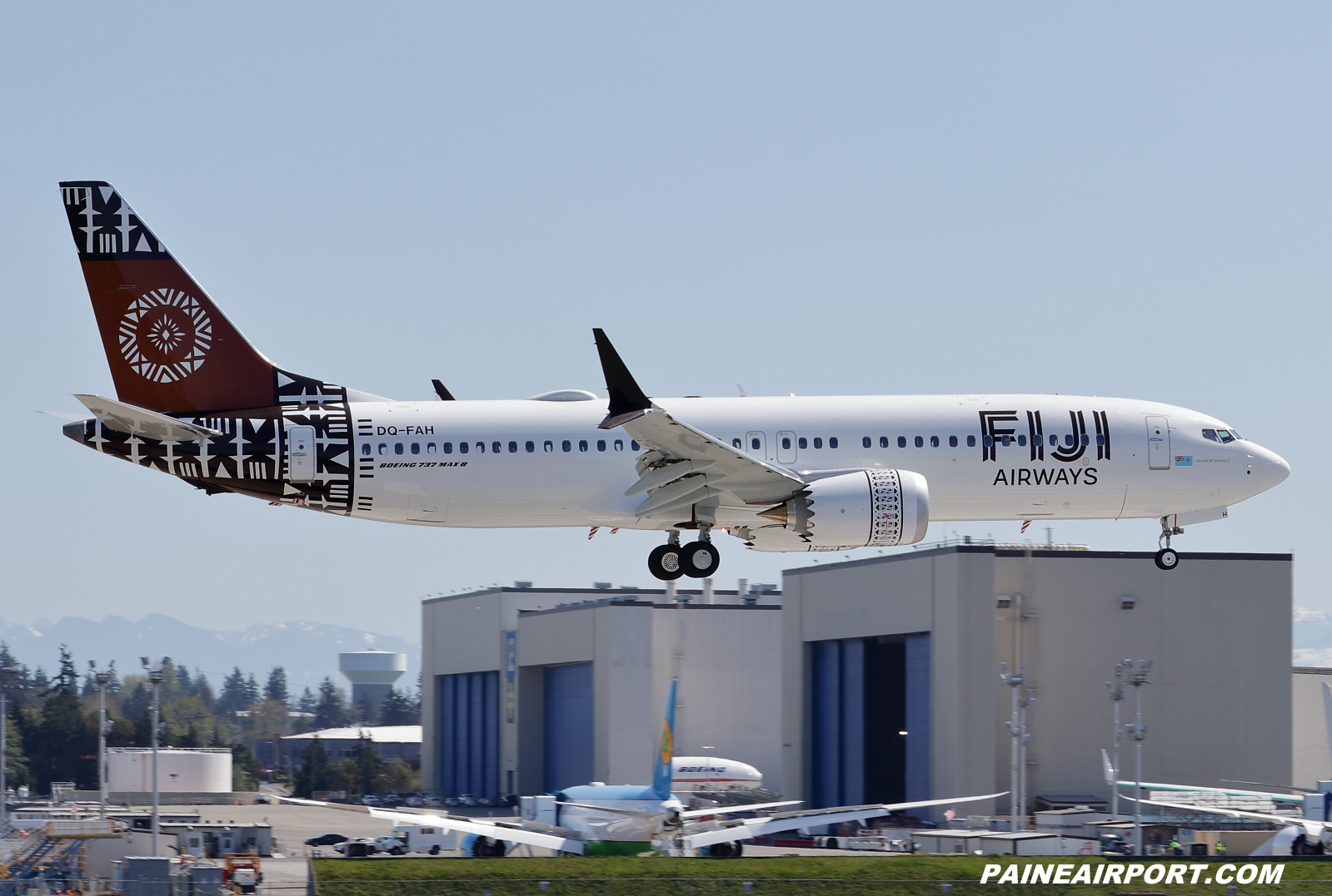 Fiji Airways 737 DQ-FAH at KPAE Paine Field